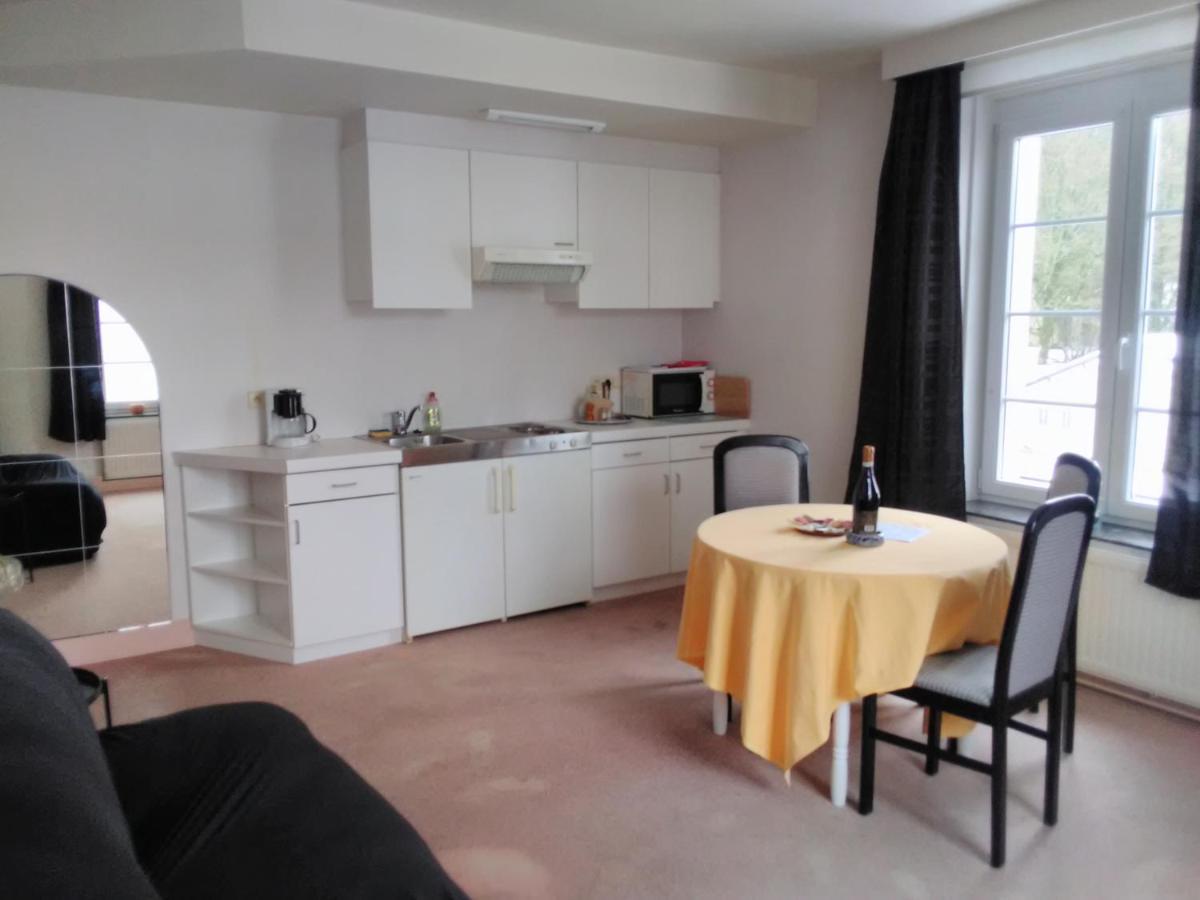 Petite Chatelaine Batiment Les Chevaliers Herbeumont Exterior foto